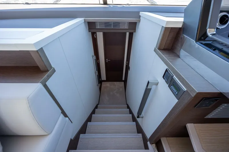  Yacht Photos Pics 2023 Prestige 590 - Image 32