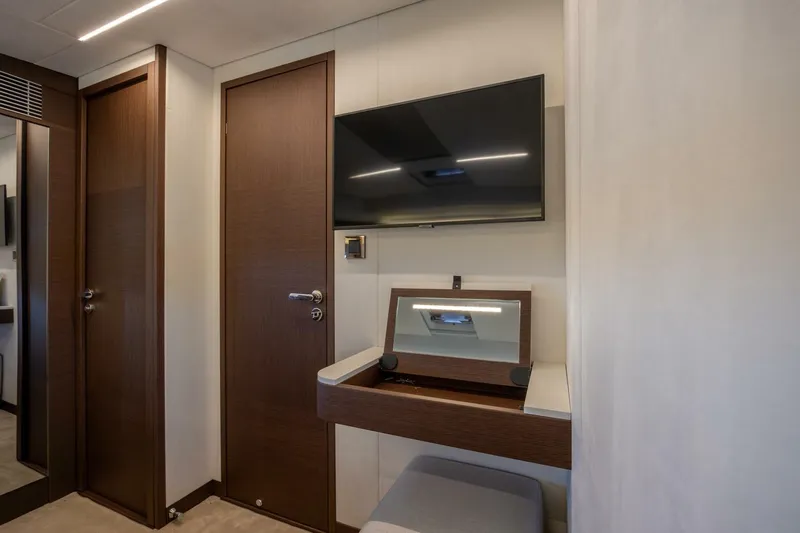  Yacht Photos Pics 2023 Prestige 590 - Image 49