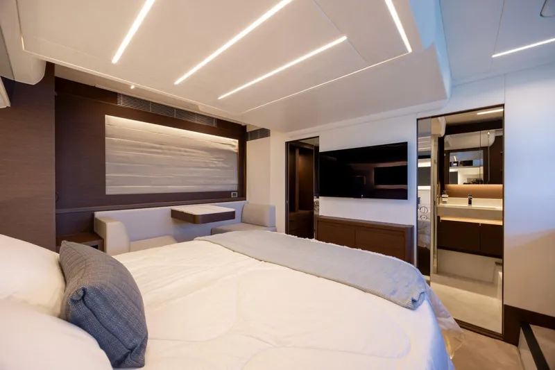  Yacht Photos Pics 2023 Prestige 590 - Image 37