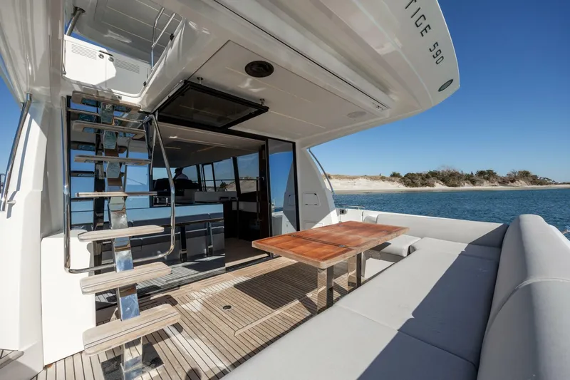  Yacht Photos Pics 2023 Prestige 590 - Image 11