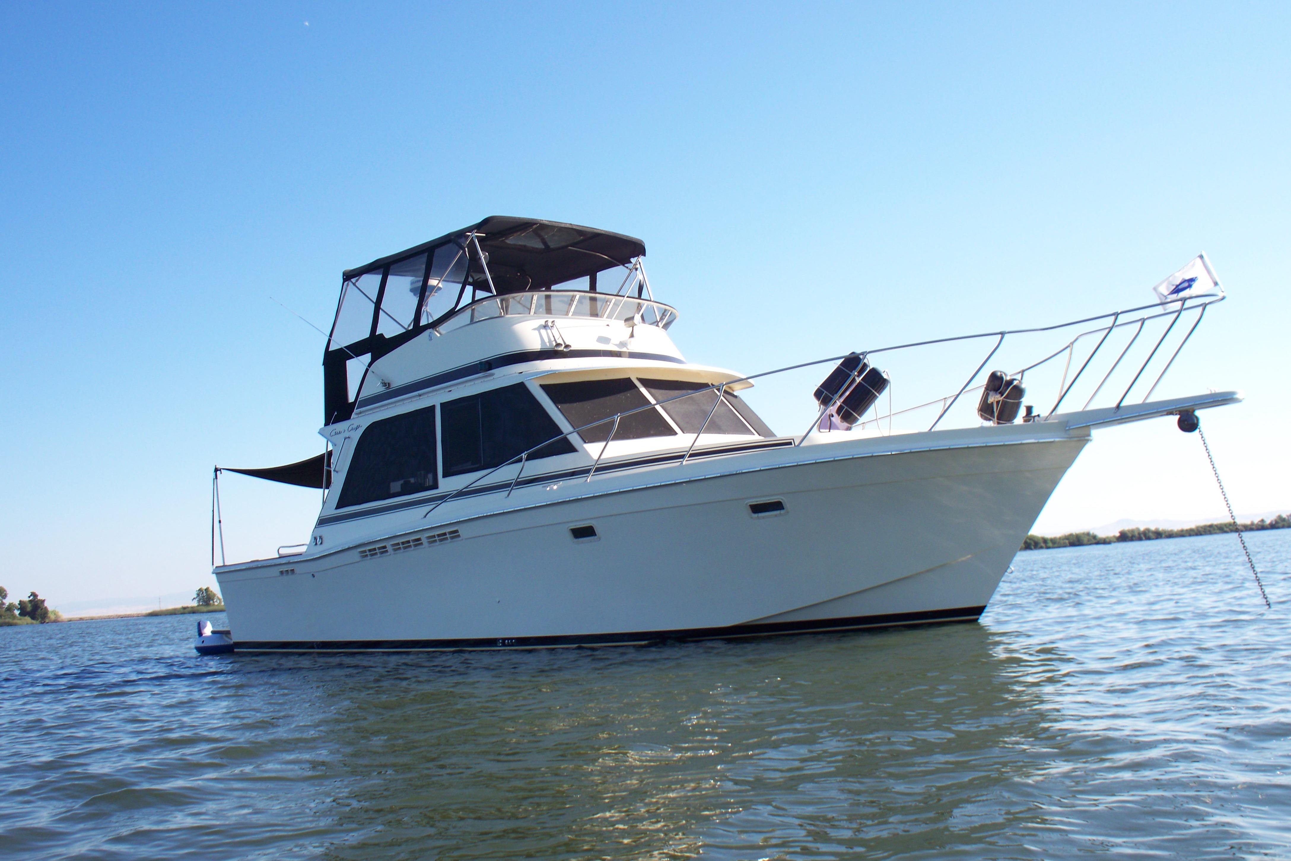 Chris-Craft 382 Commander