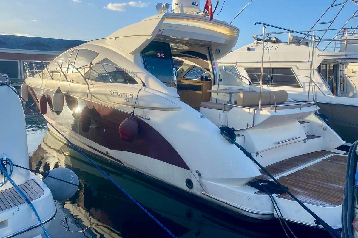 2010 Azimut 50 
