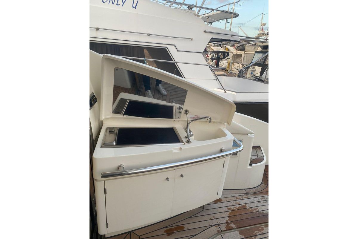 2010 Azimut 50 