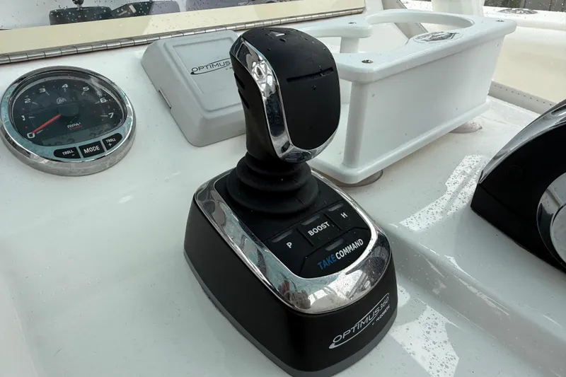  Yacht Photos Pics Optimus 360 joystick control on 2022 SeaVee 270Z boat dashboard.