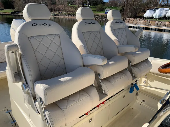  Yacht Photos Pics 2024 Chris-Craft Catalina 34 boat seats with luxurious diamond-stitched upholstery.