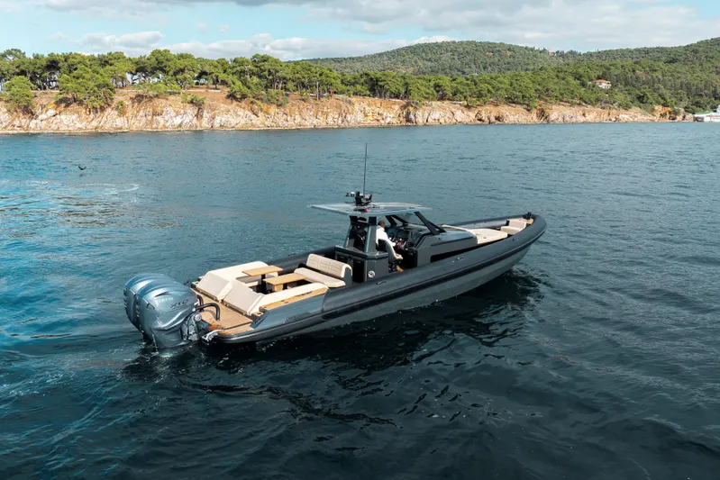 Rock Marine Rm 40 Yacht Photos Pics 2026 Rock Marine RM 40 boat cruising on scenic coastal waters.