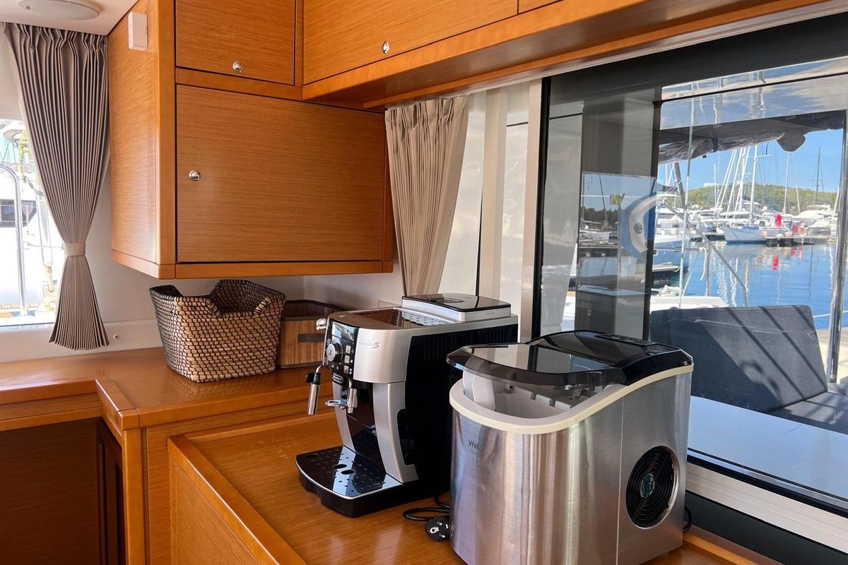 2017 Lagoon 45 