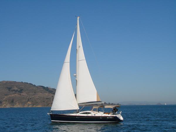 2005 Jeanneau 49 Deck Salon