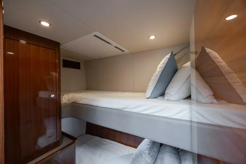  Yacht Photos Pics 2022 Belize 54 Sedan - Image 67