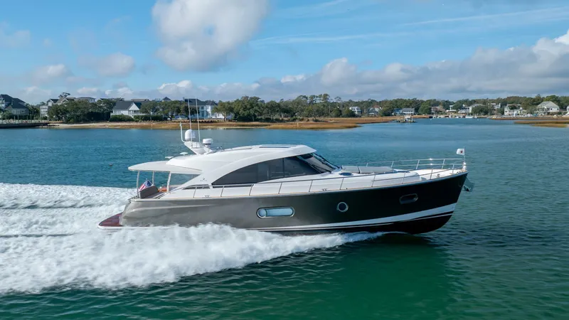 Yacht Photos Pics 2022 Belize 54 Sedan - Image 1