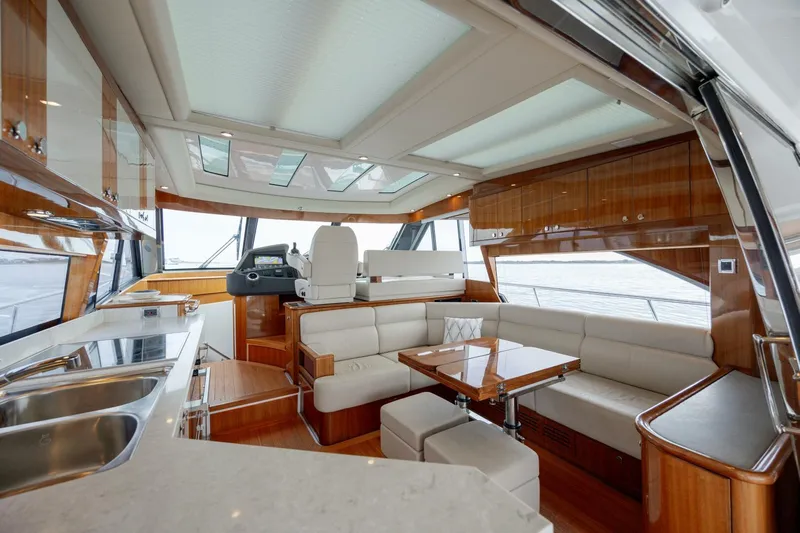  Yacht Photos Pics 2022 Belize 54 Sedan - Image 25