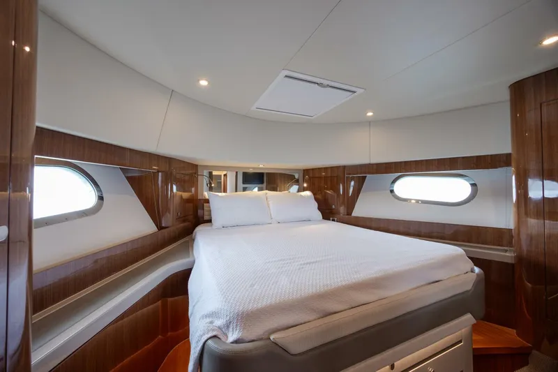  Yacht Photos Pics 2022 Belize 54 Sedan - Image 61