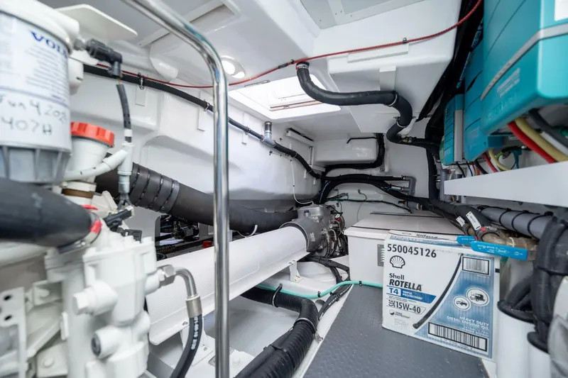  Yacht Photos Pics 2022 Belize 54 Sedan - Image 79