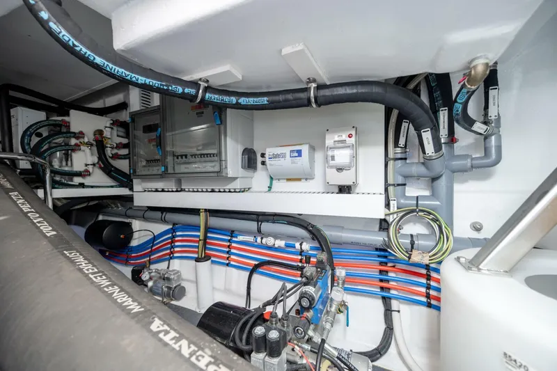  Yacht Photos Pics 2022 Belize 54 Sedan - Image 72