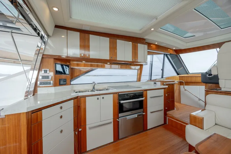  Yacht Photos Pics 2022 Belize 54 Sedan - Image 32