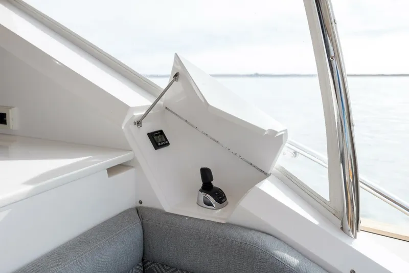  Yacht Photos Pics 2022 Belize 54 Sedan - Image 19