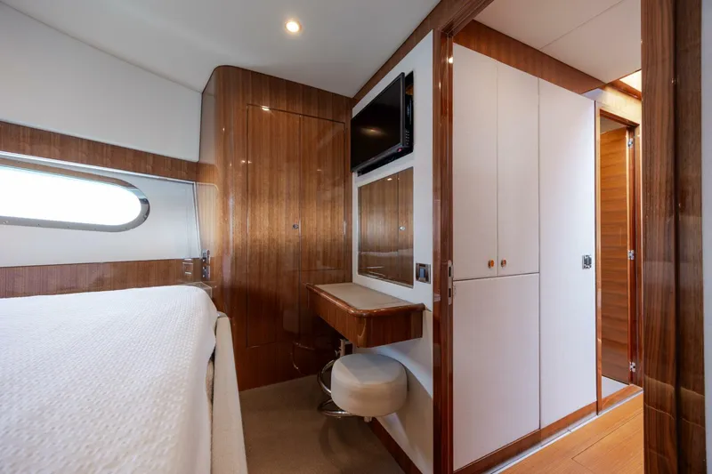  Yacht Photos Pics 2022 Belize 54 Sedan - Image 63