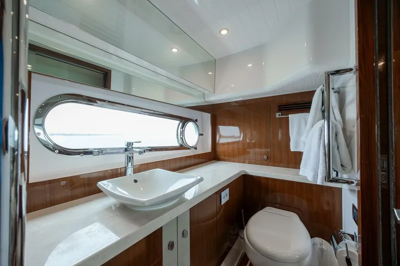  Yacht Photos Pics 2022 Belize 54 Sedan - Image 56