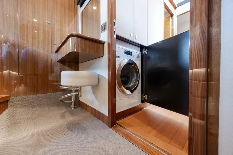  Yacht Photos Pics 2022 Belize 54 Sedan - Image 64