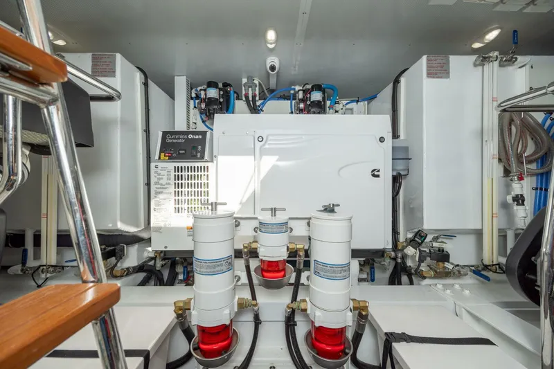  Yacht Photos Pics 2022 Belize 54 Sedan - Image 73