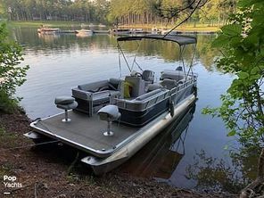 2015 Qwest LS 824