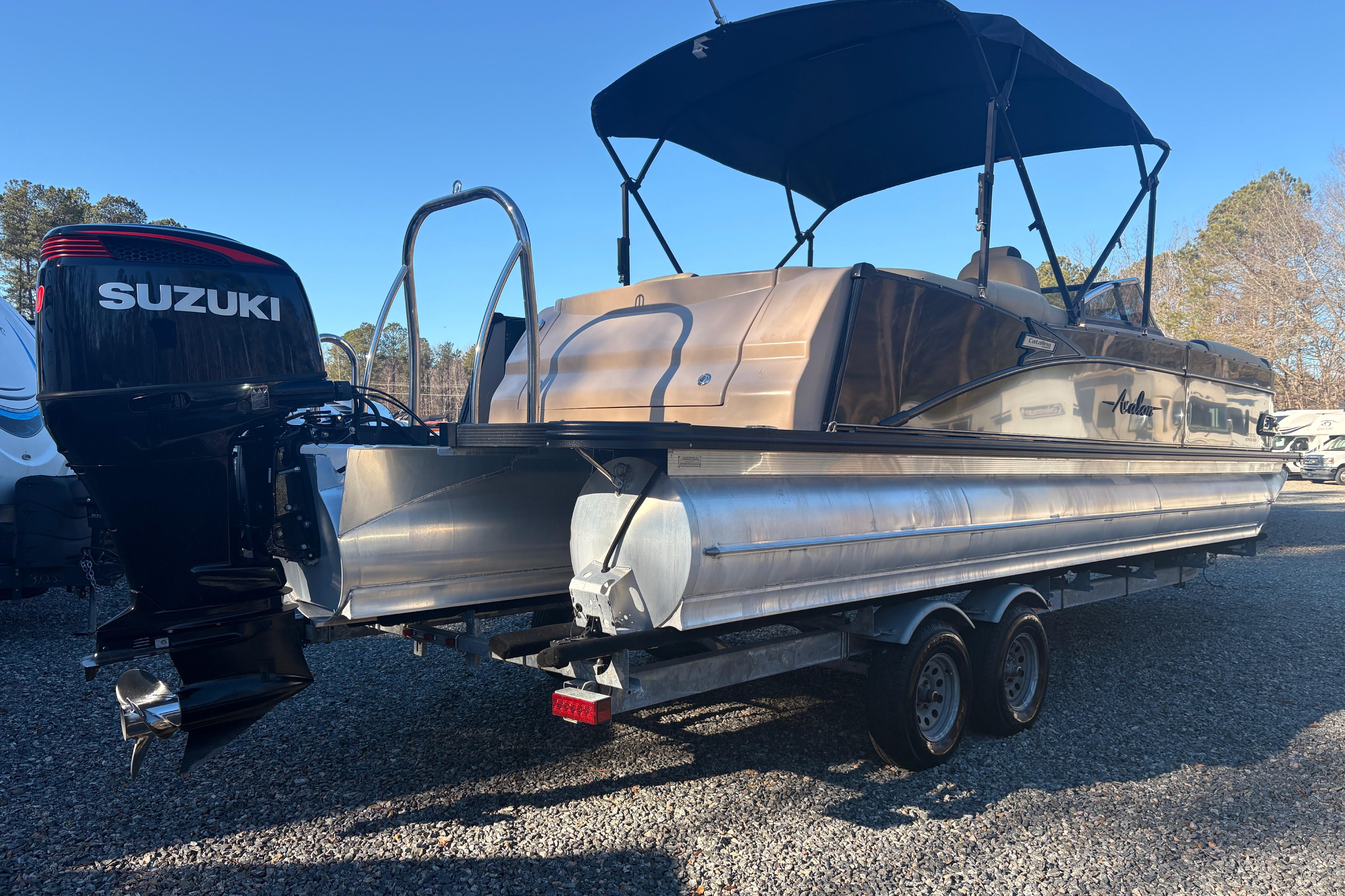 Avalon Excalibur Elite Windshield - 27'