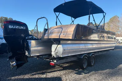 Avalon Excalibur Elite Windshield - 27'
