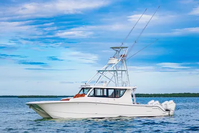 Invincible 46 Pilothouse