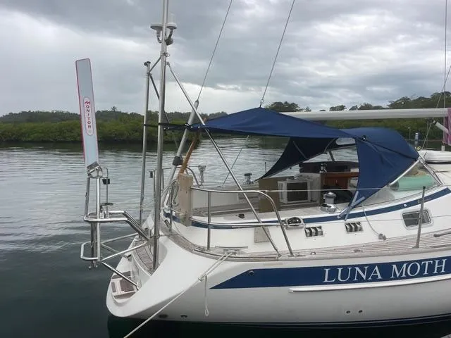 Sv Luna Moth Yacht Photos Pics 