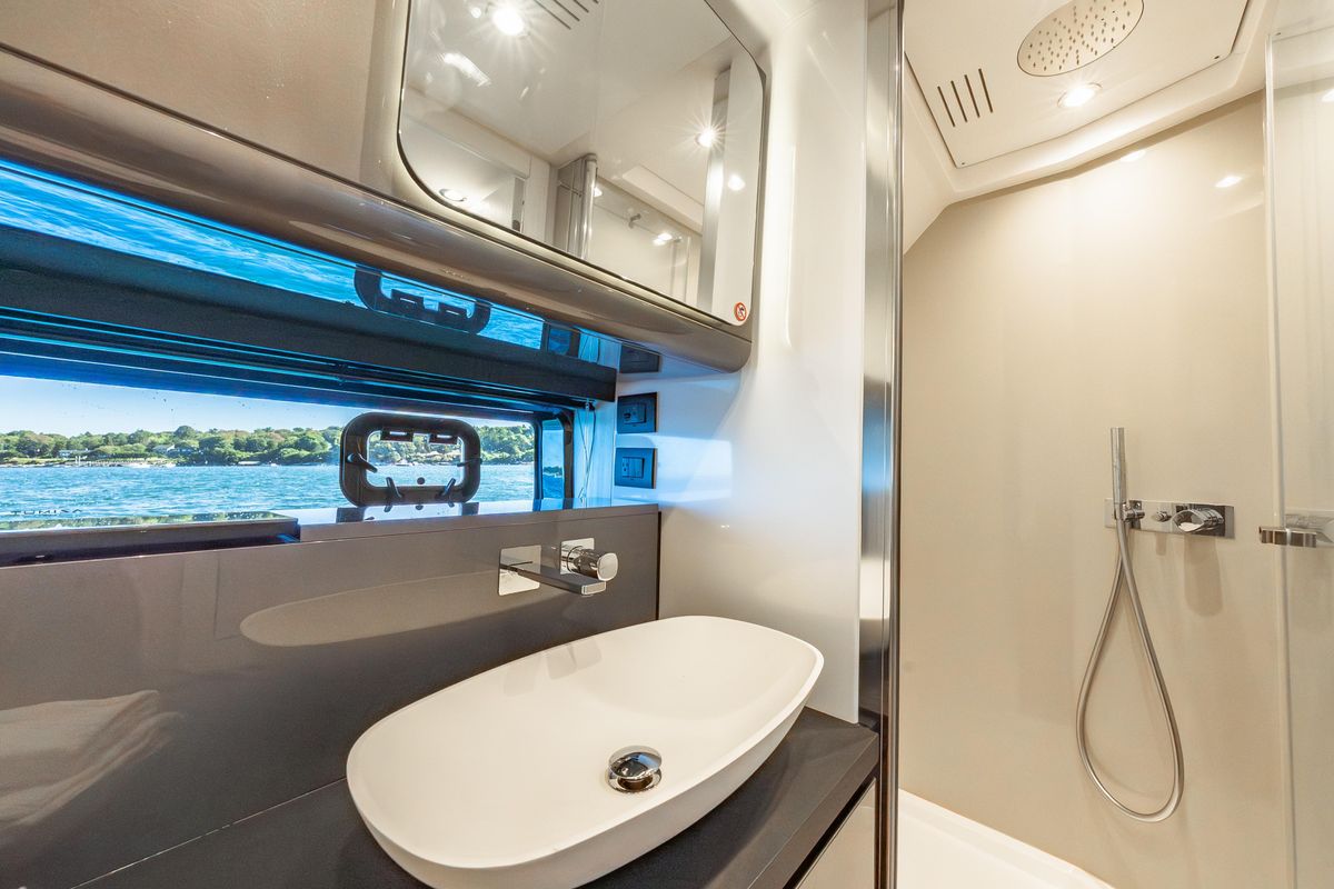 2023 Azimut 47 