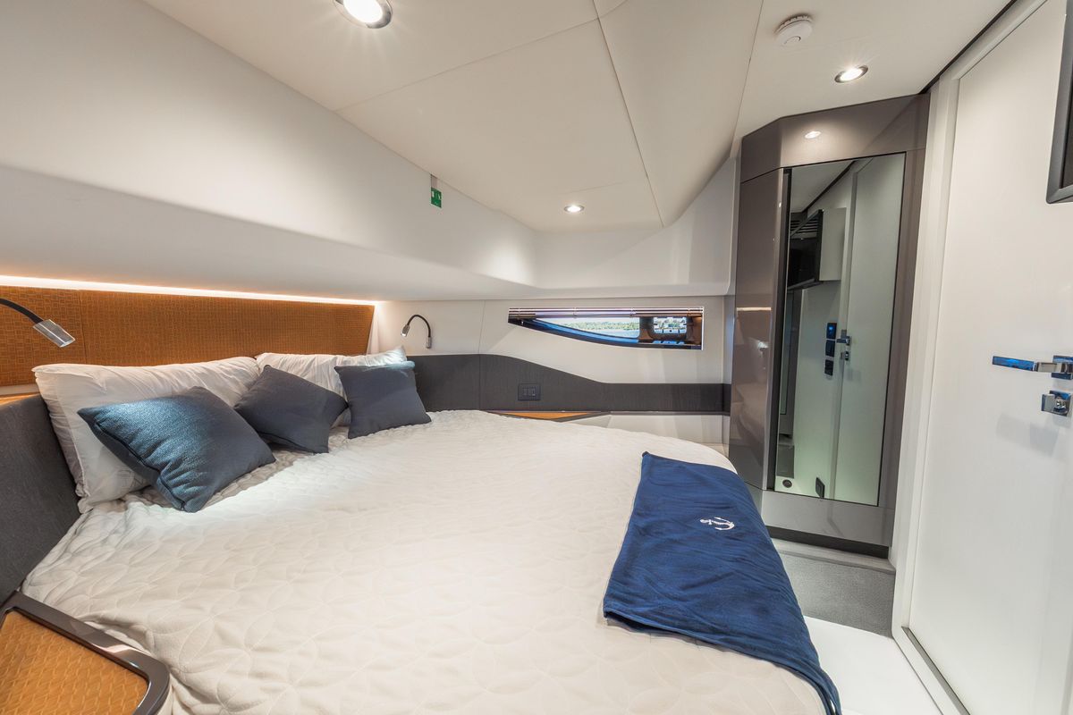 2023 Azimut 47 