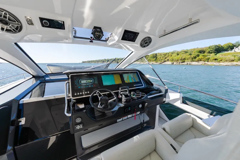 Desiderata Yacht Photos Pics 