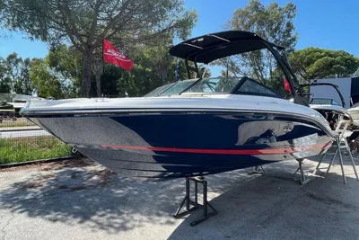 2023 Sea Ray SPX 210 Outboard