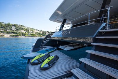 Yacht