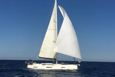 2019 Dufour 56