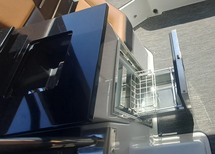 2021 Cobalt A29 @ Acapulco Yacht Photos Pics 