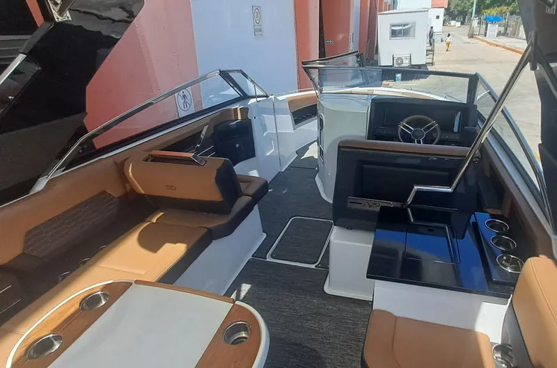2021 Cobalt A29 @ Acapulco Yacht Photos Pics 
