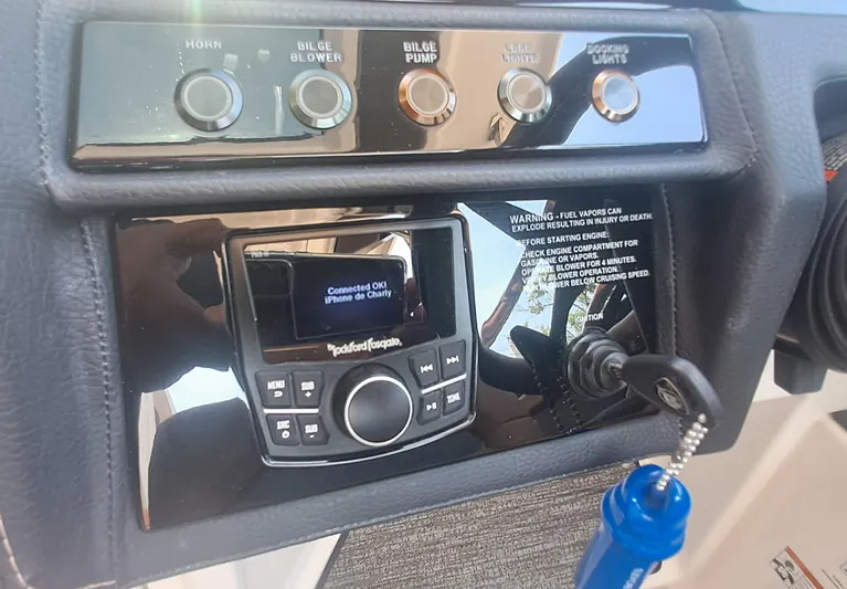 2021 Cobalt A29 @ Acapulco Yacht Photos Pics 