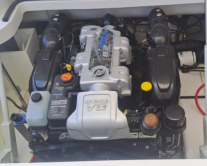 2021 Cobalt A29 @ Acapulco Yacht Photos Pics 