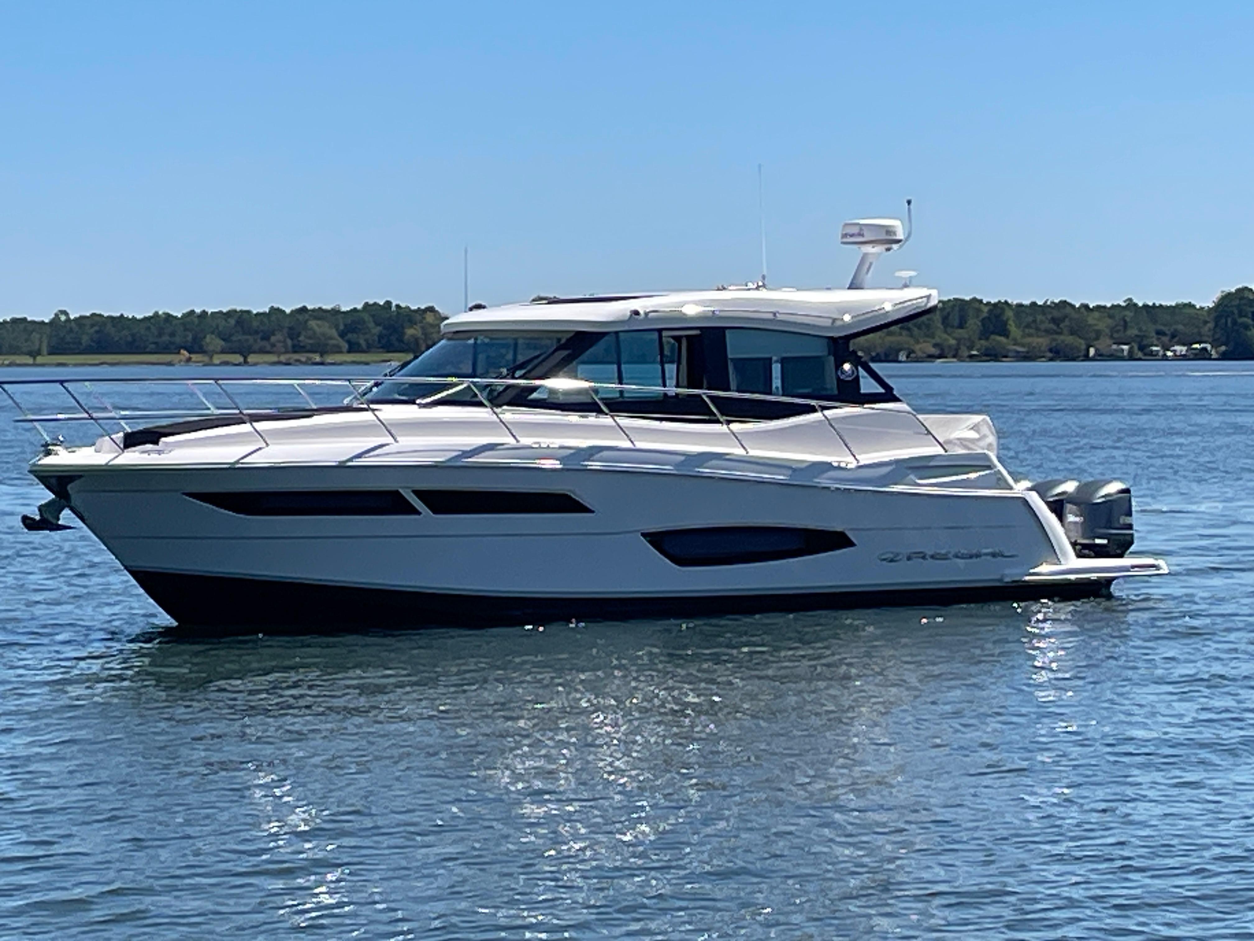 2021 Regal 38 XO Sports Cruiser for sale - YachtWorld