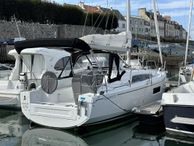 2022 Beneteau Oceanis 30.1