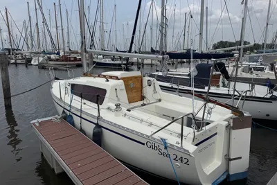 1987 Gib'Sea 242