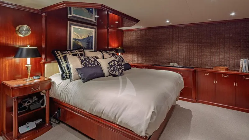 Blackwood Yacht Photos Pics Owner'sView to Stbd