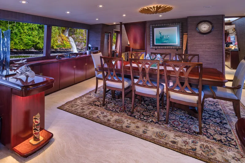 Blackwood Yacht Photos Pics View to Port Dining