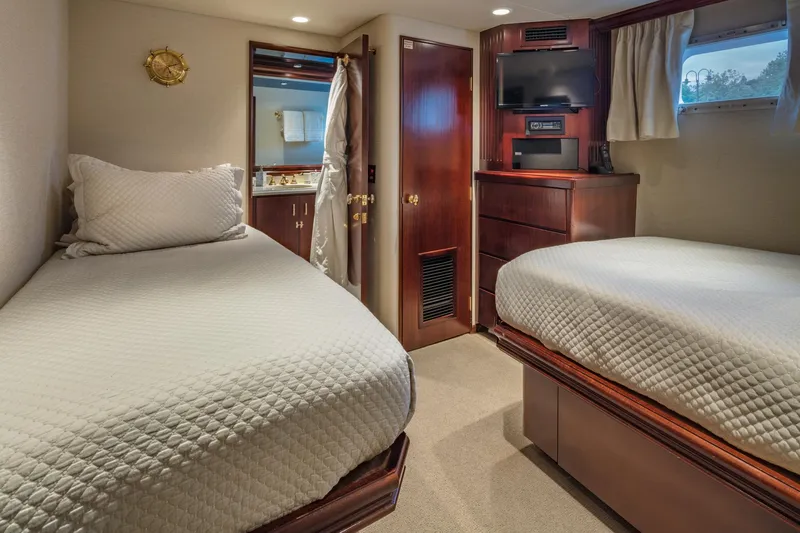 Blackwood Yacht Photos Pics Guest Stateroom
