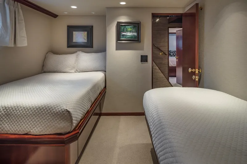 Blackwood Yacht Photos Pics Offset Twins