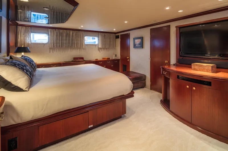 Blackwood Yacht Photos Pics Owner's Stateroom