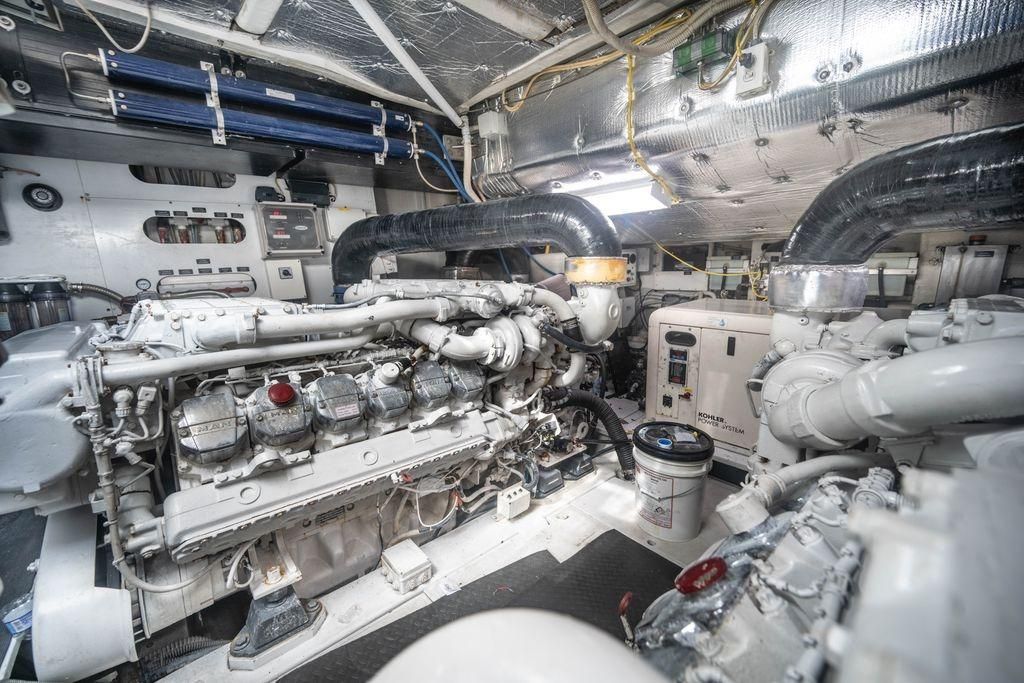 2007 Pershing 63 