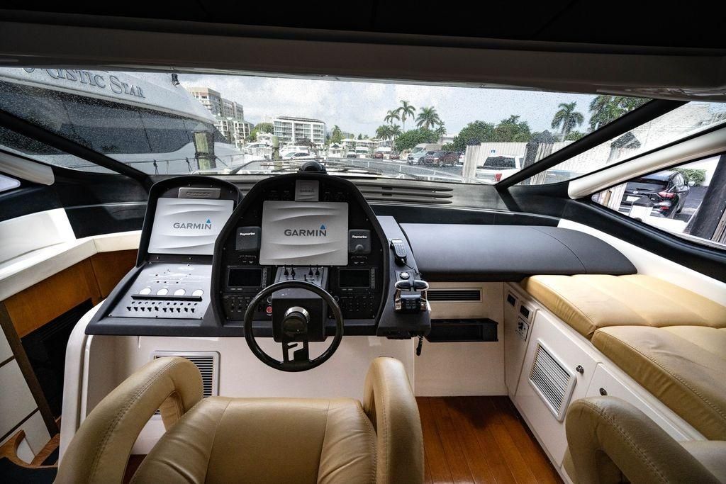 2007 Pershing 63 