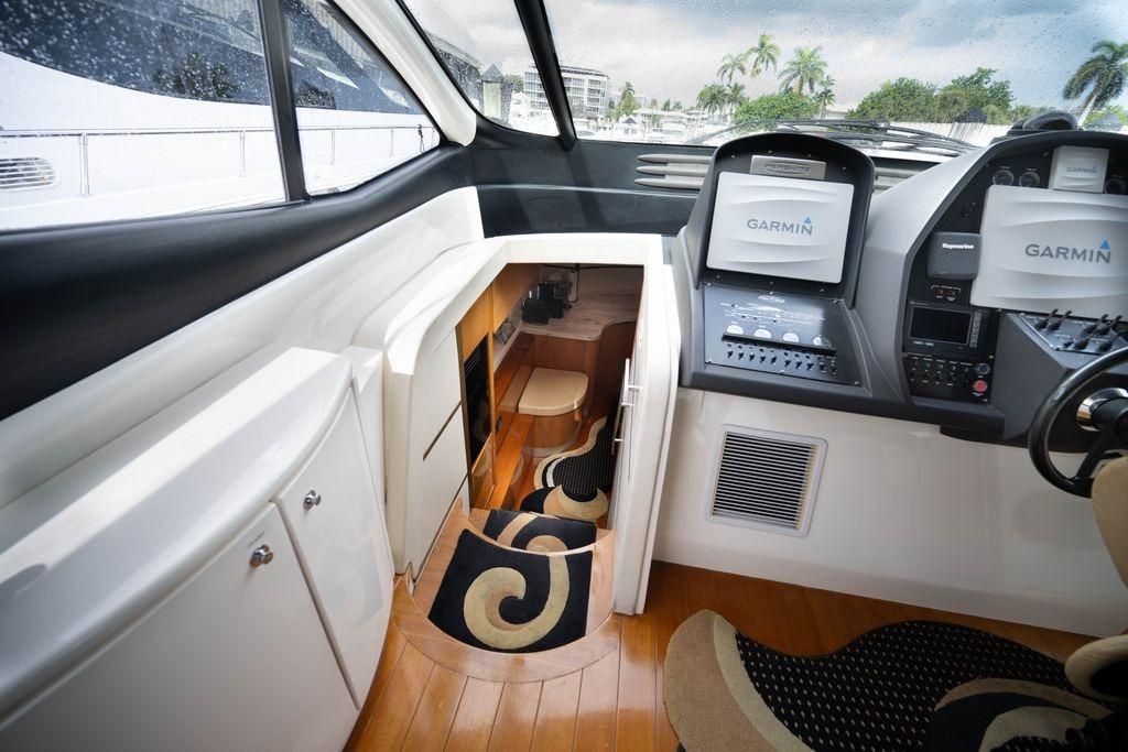 2007 Pershing 63 